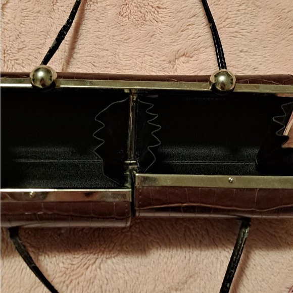 ( SOLD ) Brown Y2K Aldo handbag - Picture 2 of 3